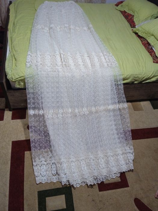 Srochna parda sotiladi