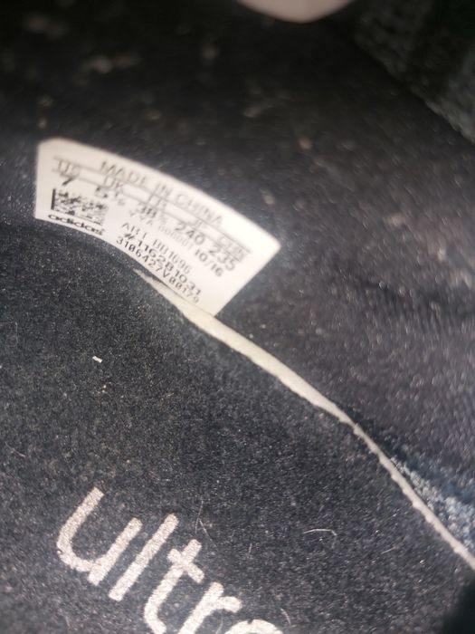 Дамски маратонки Nike и Adidas ultra boost и обувки за футзал Adidas