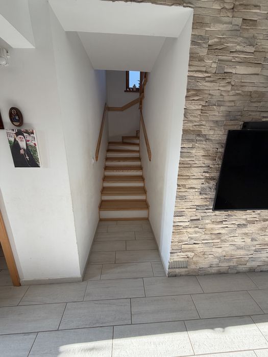 Proprietar vand casa,cartier izvor