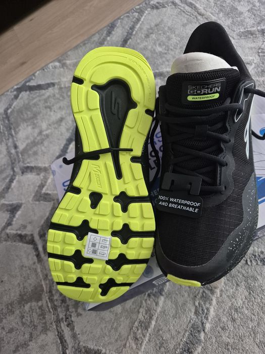 Adidasi Skechers