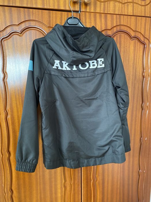 Продам ветровку детсский