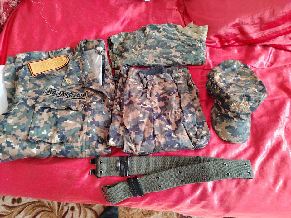 Военная одежда 100-282 б/у