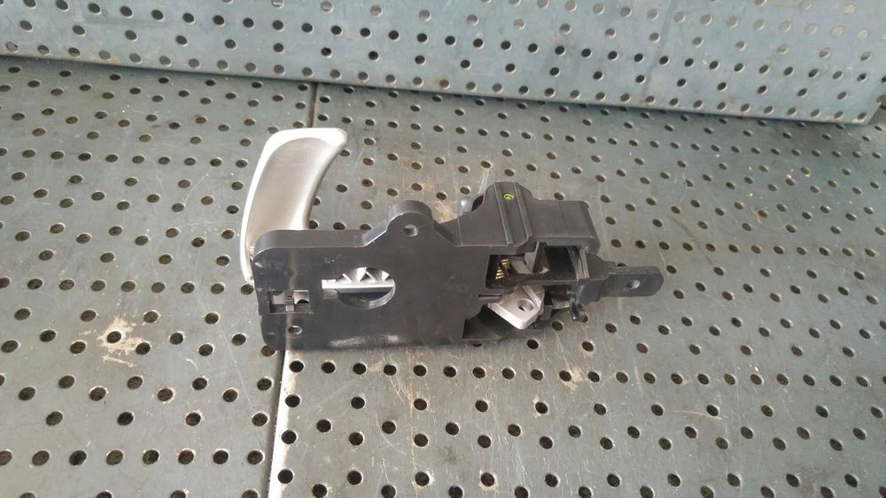 Maner interior dreapta spate hyundai santa fe 2 cm 82623cm000