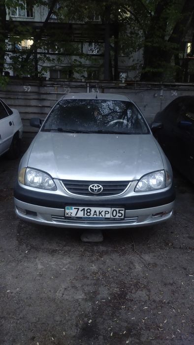 Автомобиль Toyota