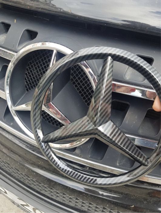 Карбонова емблема мерцедес