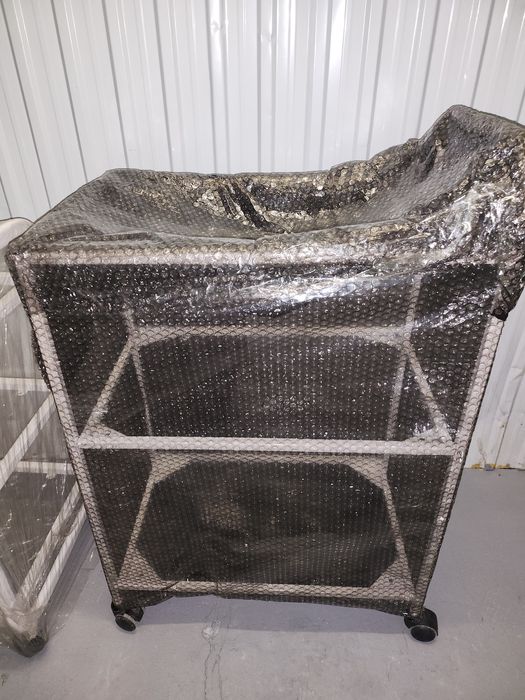 Помощник столик для косметолога