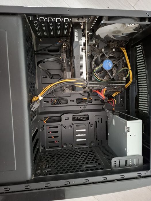 PC low end de vânzare