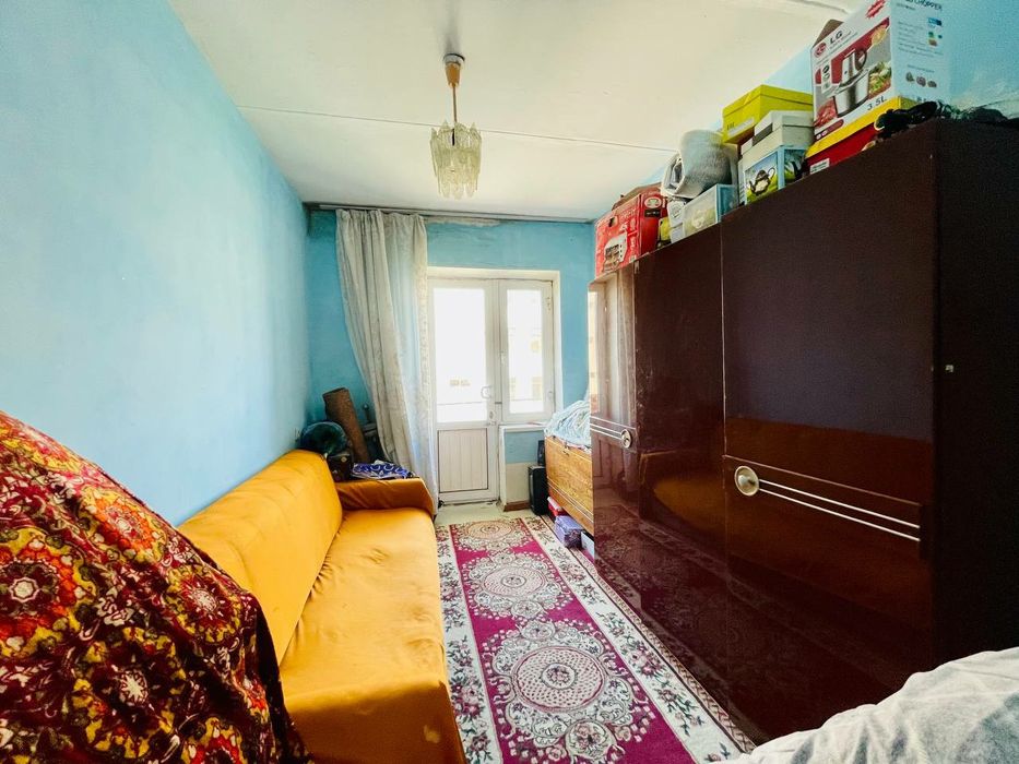 Срочно 4 хонали кирпичный квартира сотилади