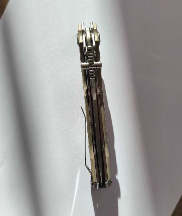 сгъваем нож, стомана D2, дръжка G10