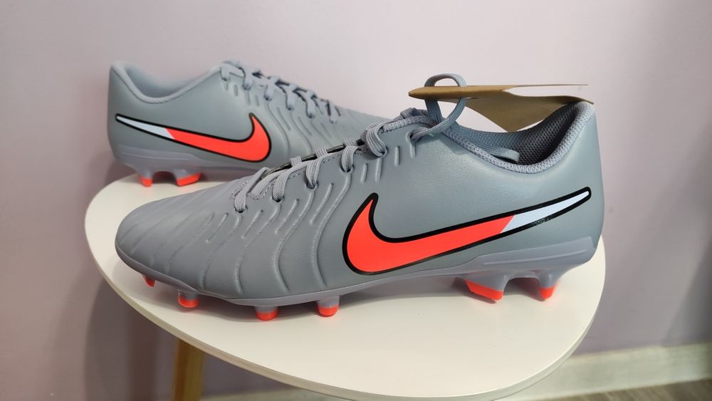 Нови оригинални Nike - Футболни обувки Tiempo Legend 10 Club  Номер 42