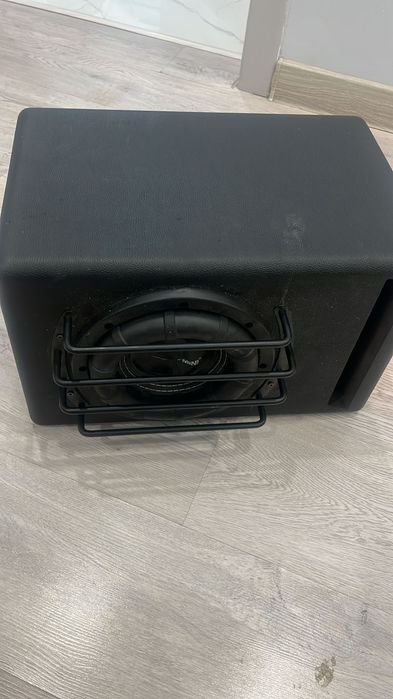 Сабвуфер новый хороший