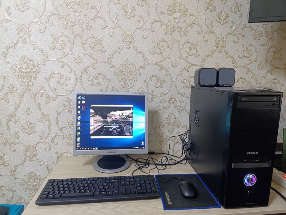 Персональный компьютер+стол