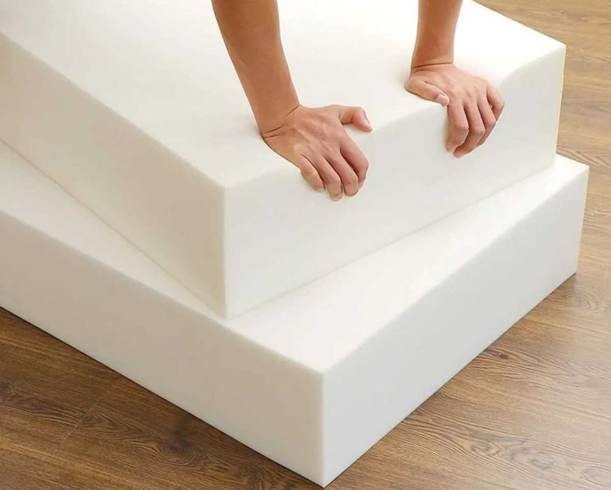 Burete dens pentru tapiterie, Poliuretan 50x50cm, grosime 7 cm. NOU!