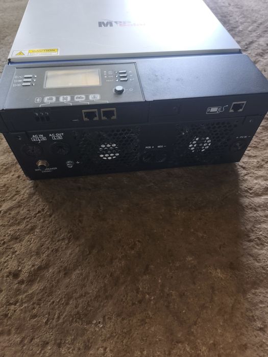 Vând invertor solar Mpp de 5 kw