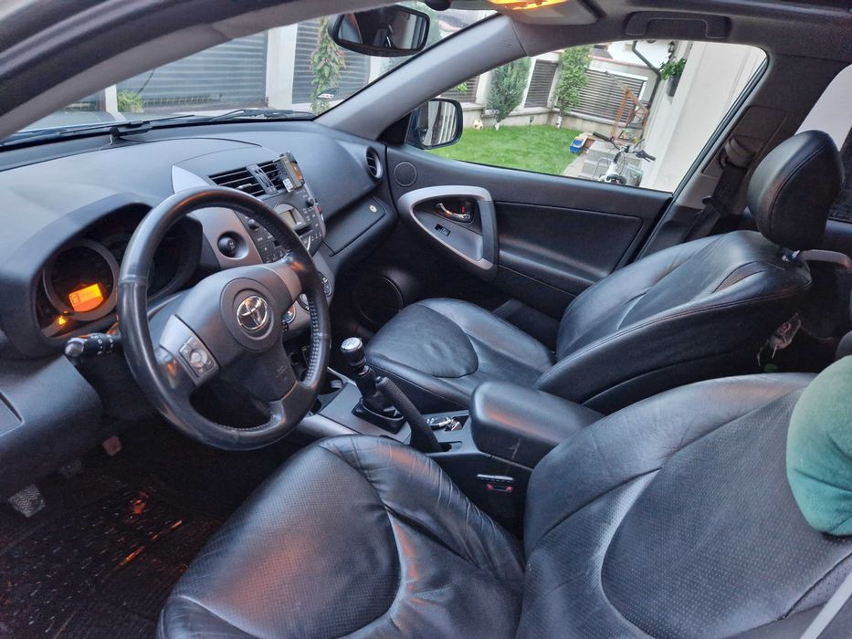 Vând Toyota Rav 4 2007