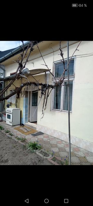 Casa  de vanzare semicentral 60000 euro neg