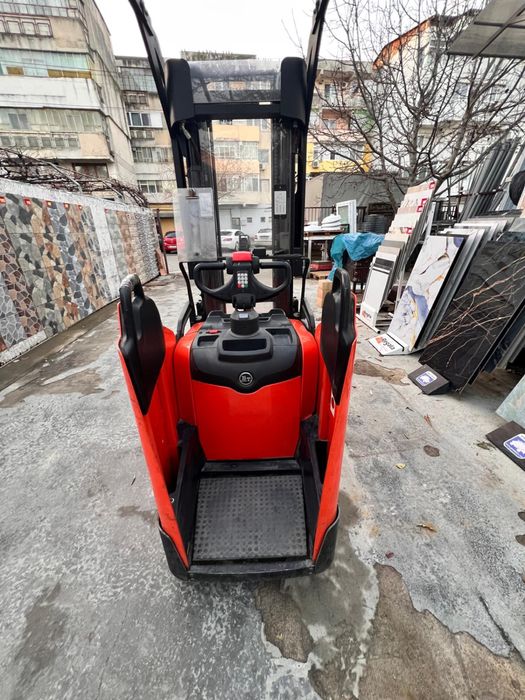 Liza electrica cu catarg Toyota/ schimb cu autoturism