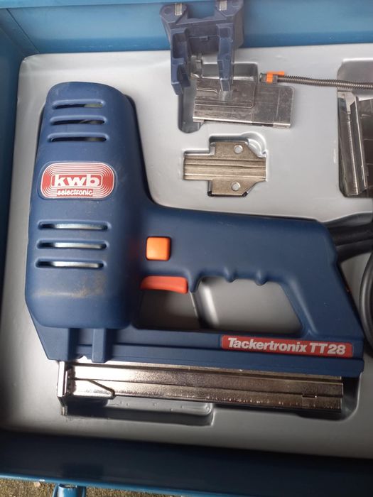 Електрически такер