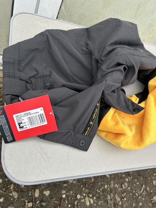 Jack wolfskin jacketa