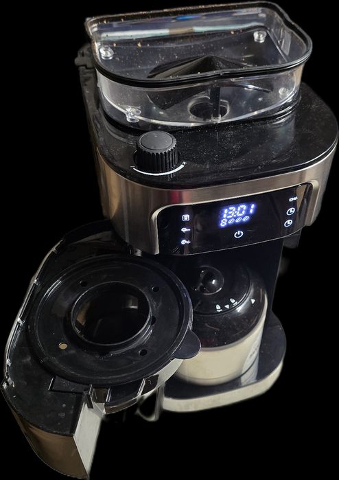 Aparat de cafea Severin KA 4814, 1000W, 1.25L, 8 cani, Negru Argintiu
