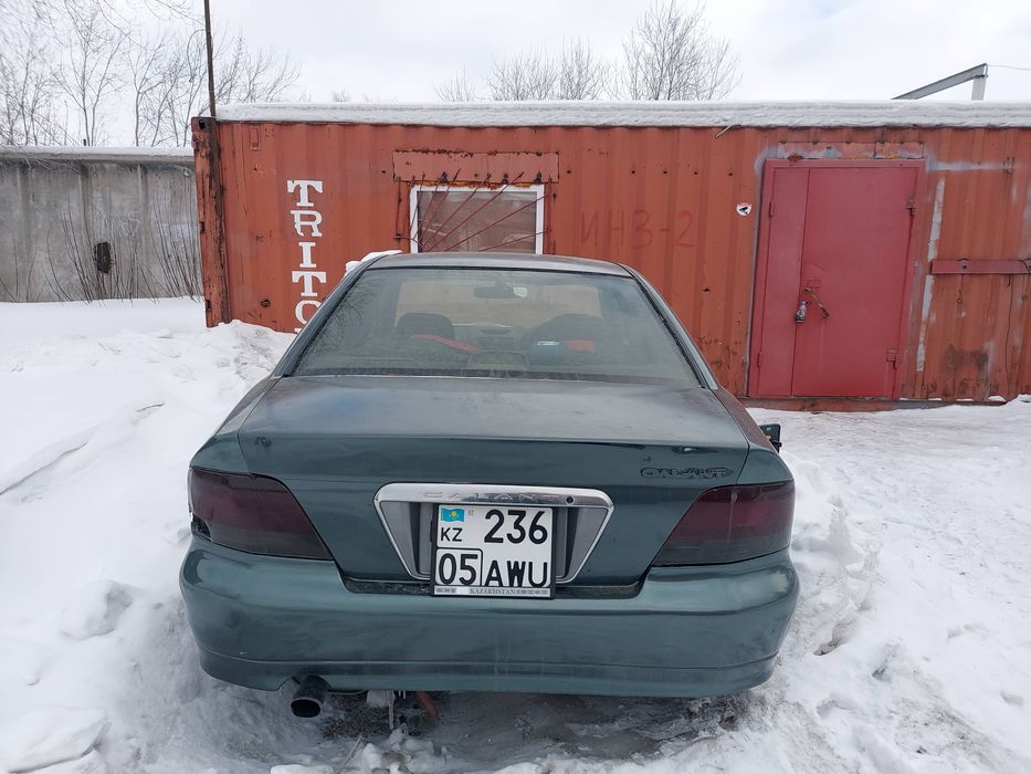 Машина Mitsubishi gallant