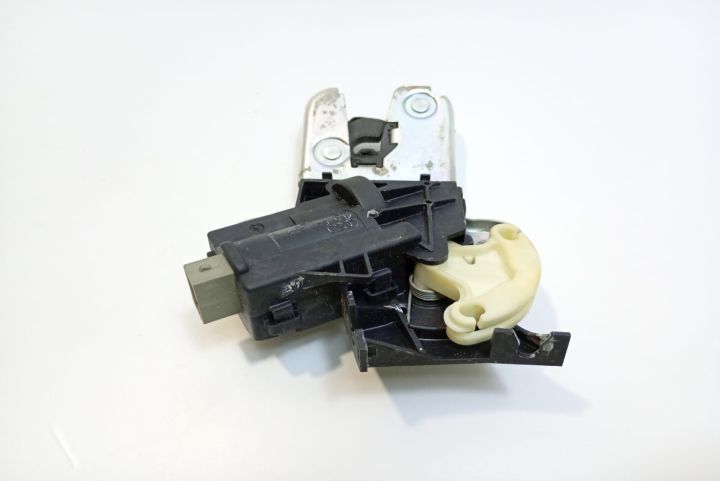 Broasca haion 4F5827505D Volkswagen VW Passat CC prima generatie seri