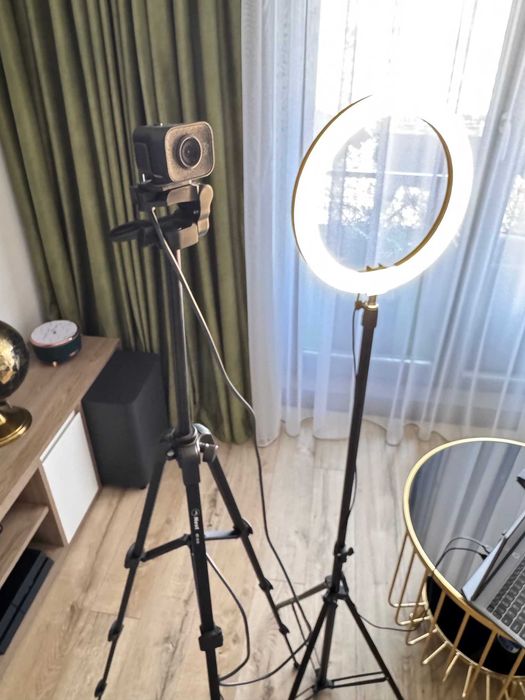 Logitech StreamCam + Trepied + Ring Light