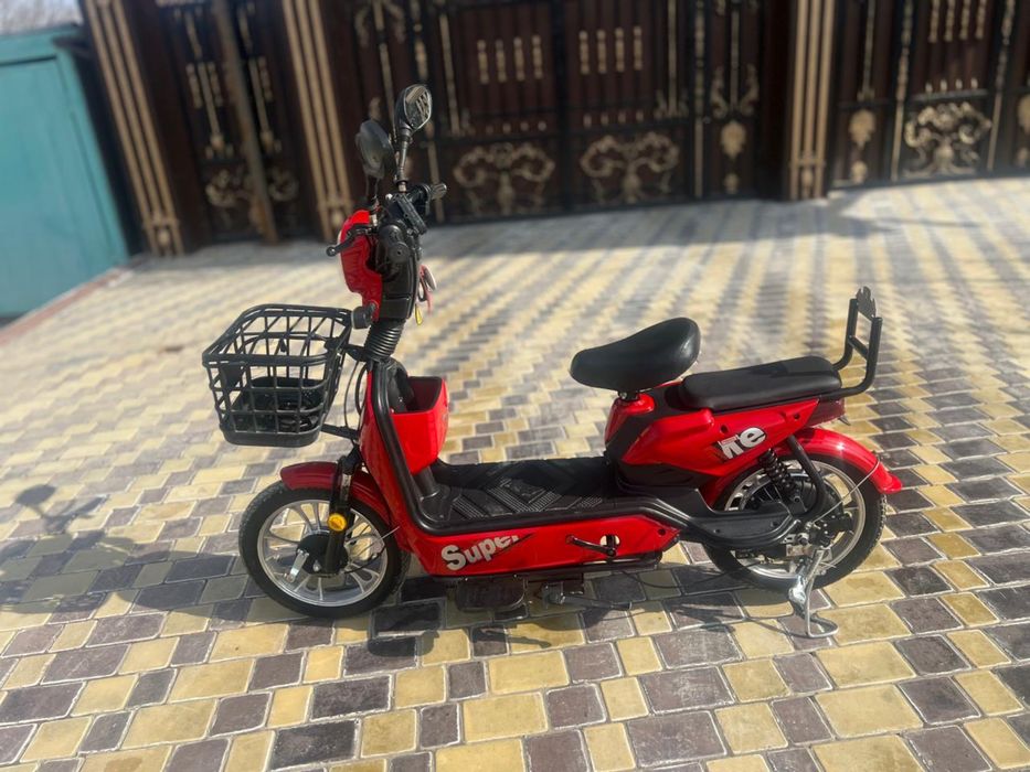 Электроскутер.