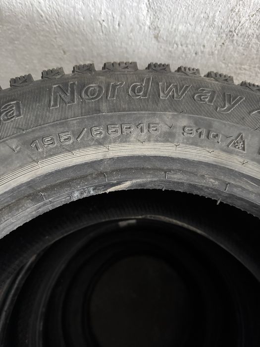 Продам шины комплект