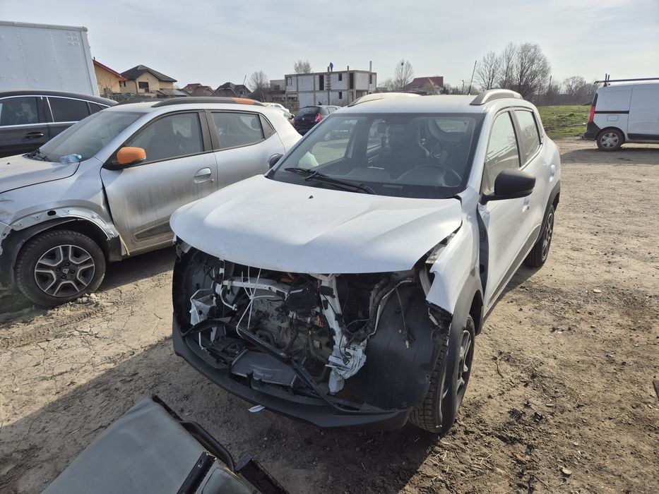 Dacia spring avariat lovit