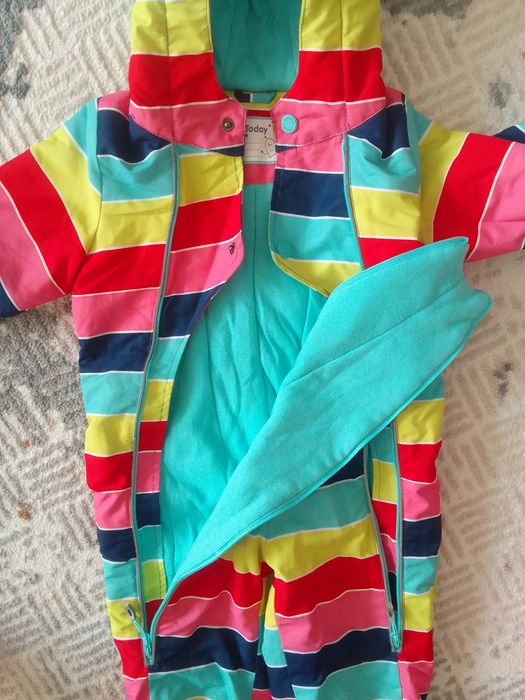 Продам комбезик для девочки