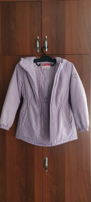 Курточка на девочку продам