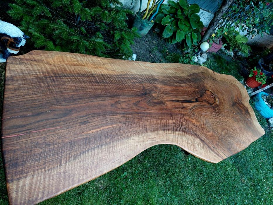 Lemn de nuc și rășină epoxidică