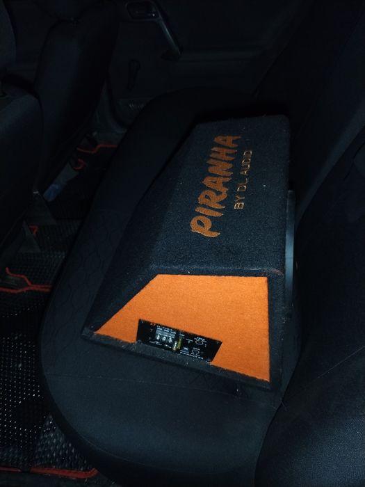 Продам сабвуфер .