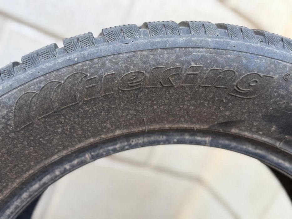 275/55R21 Продается зимняя резина на Лексус570