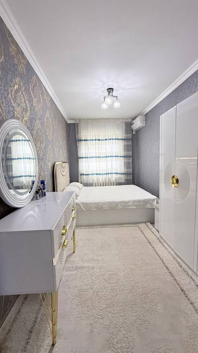 Срочно Продаётся квартира метро Буюк Ипак Йули художник 2-комн новый