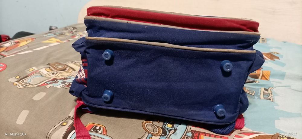 Раница за училище