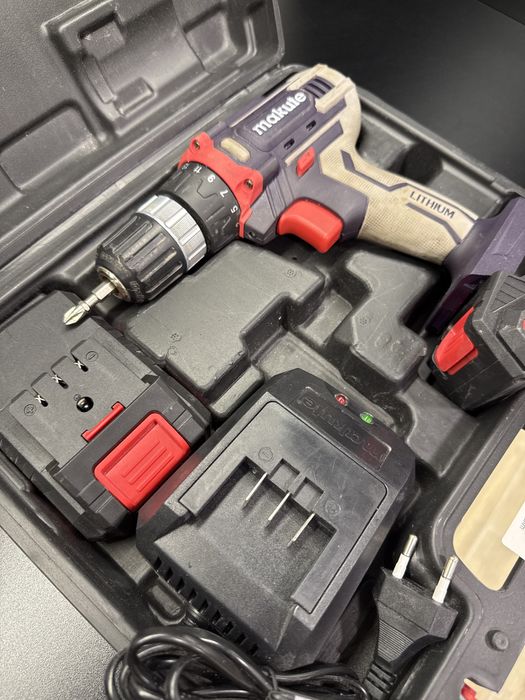 Шуруповерт MAKUTE CD127