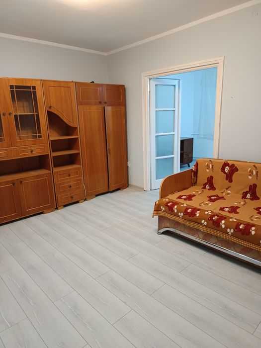 Dau în chirie apartament cu două camere