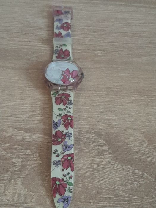 Ceas Swatch Vintage "Petit Fleur" (2004) - Model Rar de Colecție