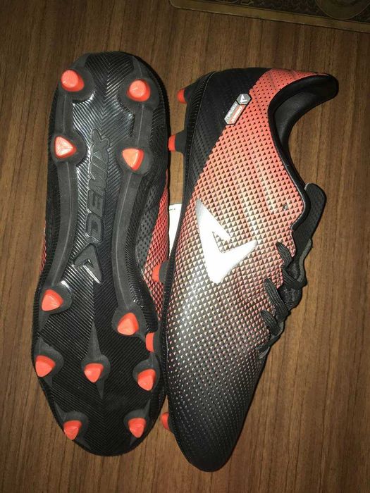 бутсы футбольные Demix