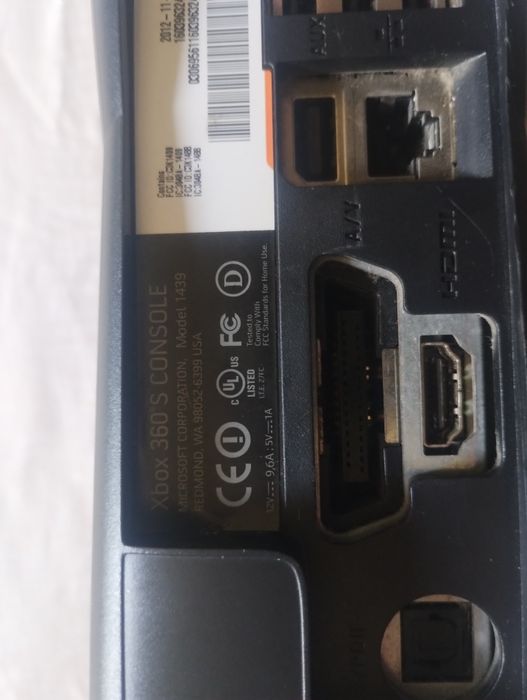 Xbox 360 slim 4gb