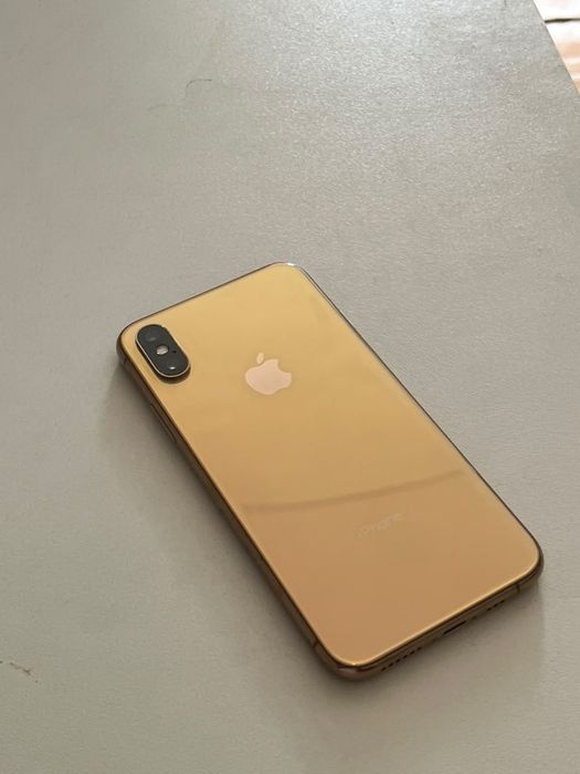 Продам Айфон xs 64гб
