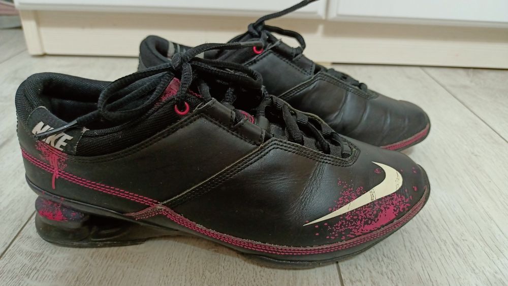 Adidași/ încălțări sport de damă de la Nike. Mărimea 36