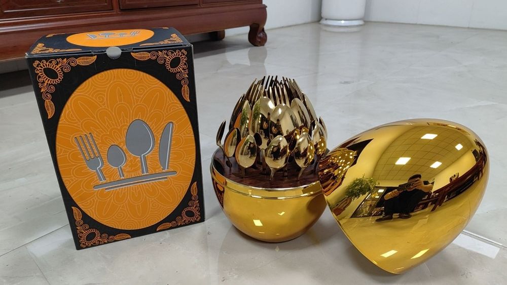 Qoshiq vilka  choy qoshiq pichoq 6tadan nabor