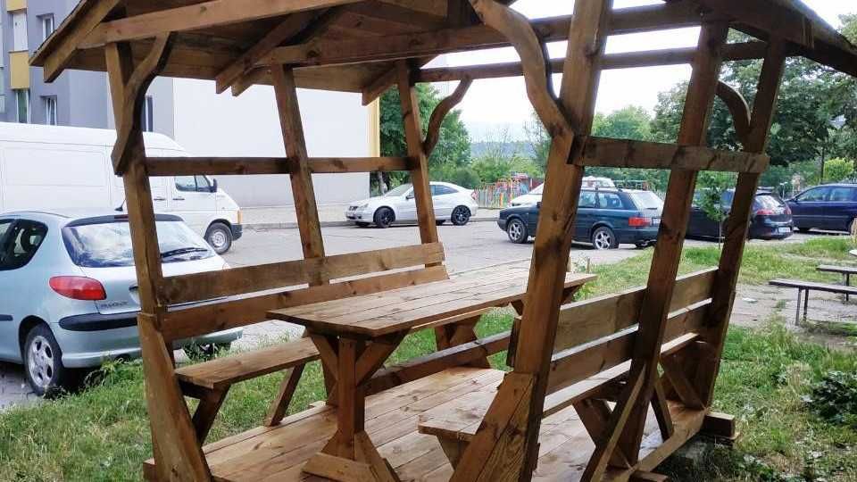 Дървени градински люлки, навеси, дървени конструкции, дървени перголи