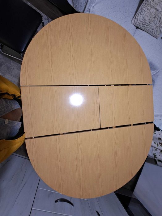 Трапезна  дървена маса