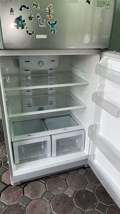 Продам холодильник