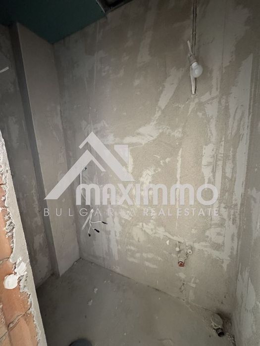 Продава се Тристаен апартамент в Варна, Цветен квартал - 101 кв.м за 1832 €/кв.м - Снимка #4