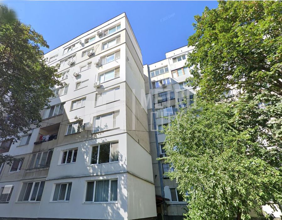 3-стаен в  кв. "Младост 3"- площ 71 кв.м. цена 219000